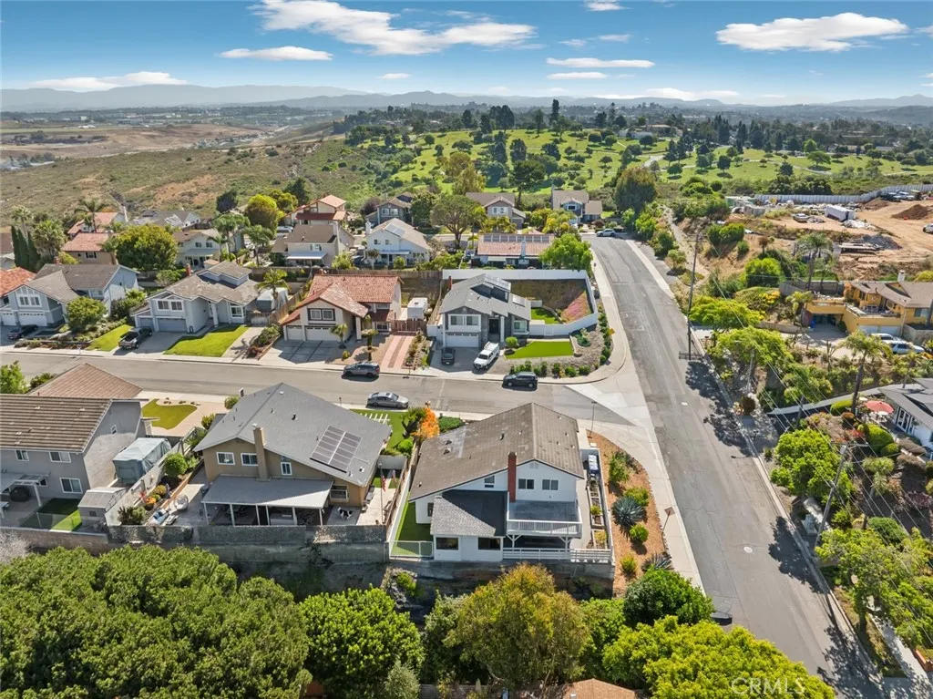 1359 Knoll Drive, Oceanside, CA 92054