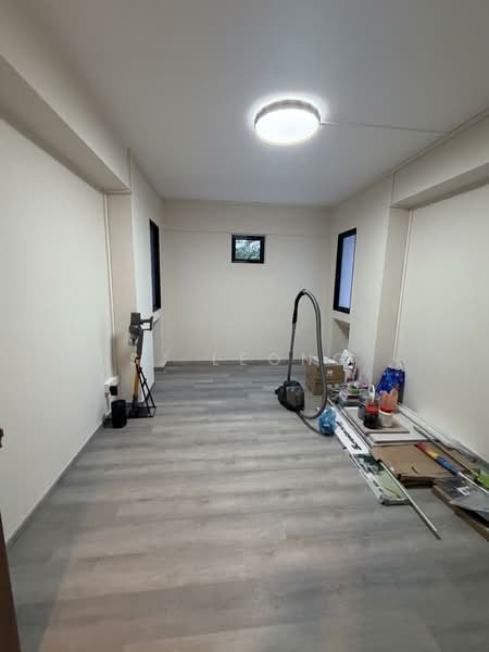 374 Tampines Street 34 photo 4