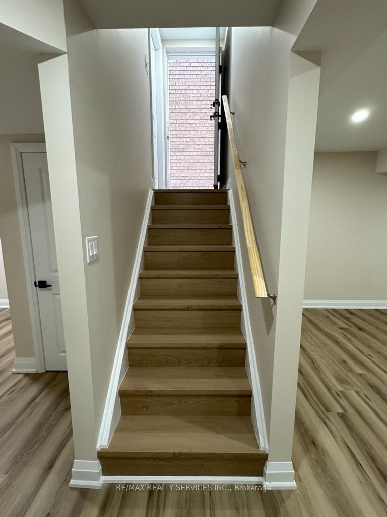 Additional image 3 of Basement-21 Copperhill Heights, Barrie, ON, L9J 0L1