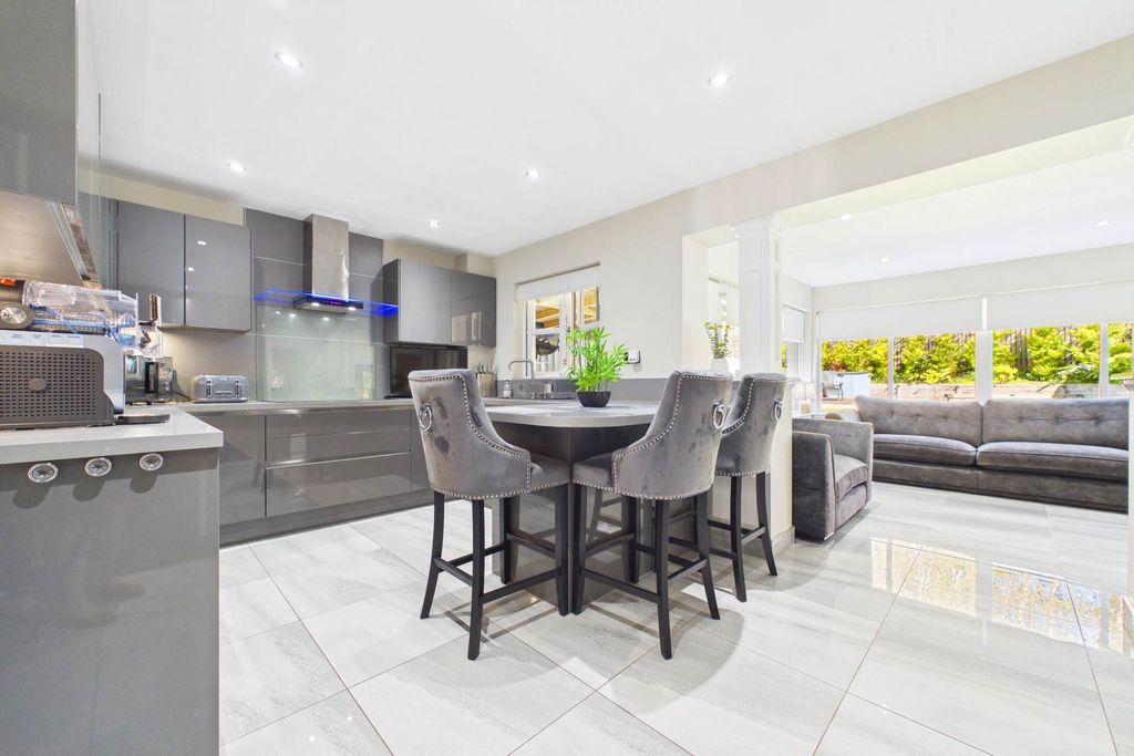 Additional image 8 of 5 bed detached house for saleDarwin Avenue, Motherwell ML1