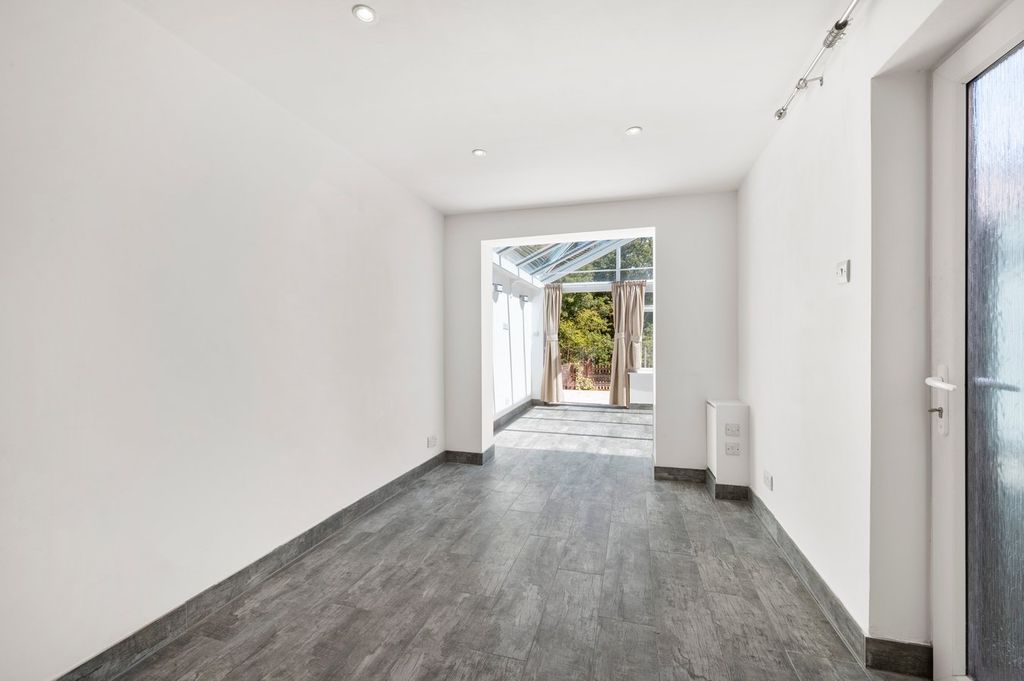 Additional image 20 of 2 bed terraced house for saleRadnor Road, Weybridge KT13
