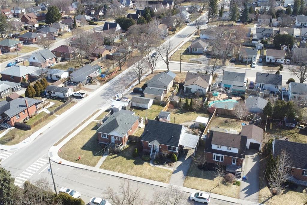 7 Cairns Avenue, Dundas, ON, L9H 1G2 photo 3