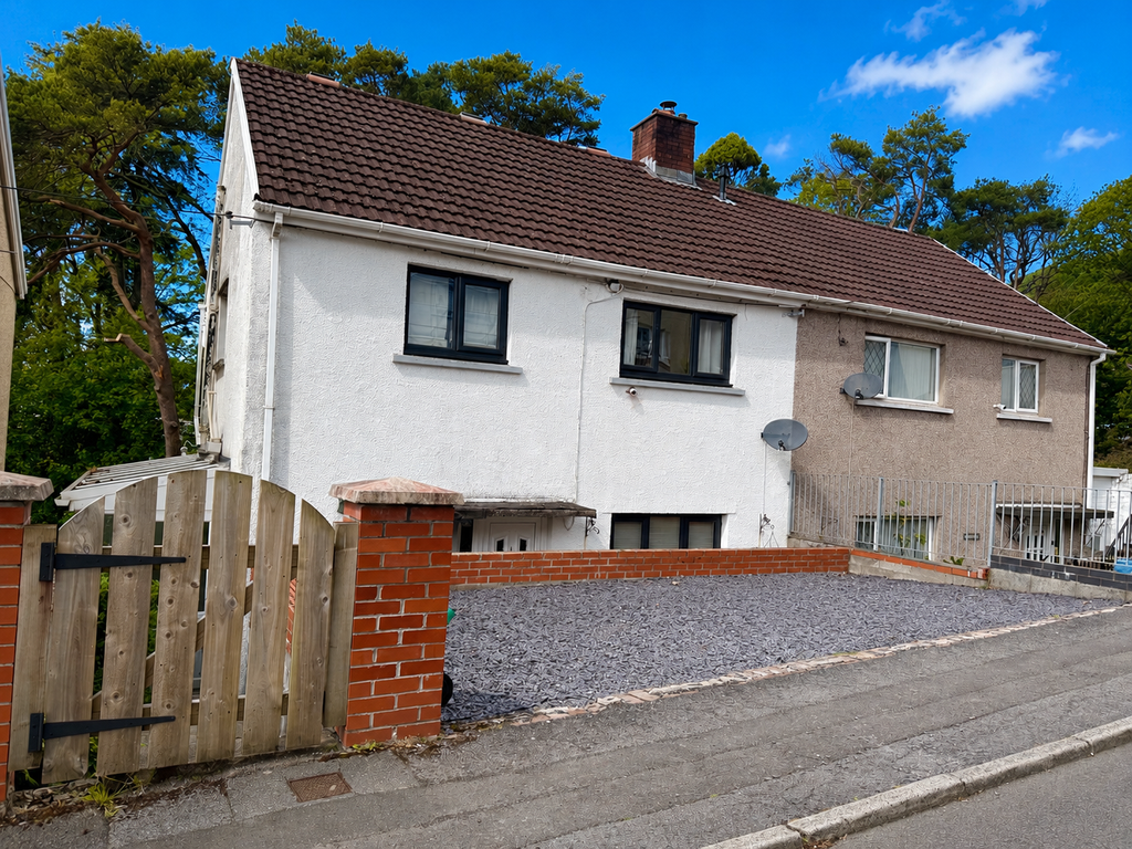 5 bed semi-detached house to rentLilac Grove, Baglan SA12
