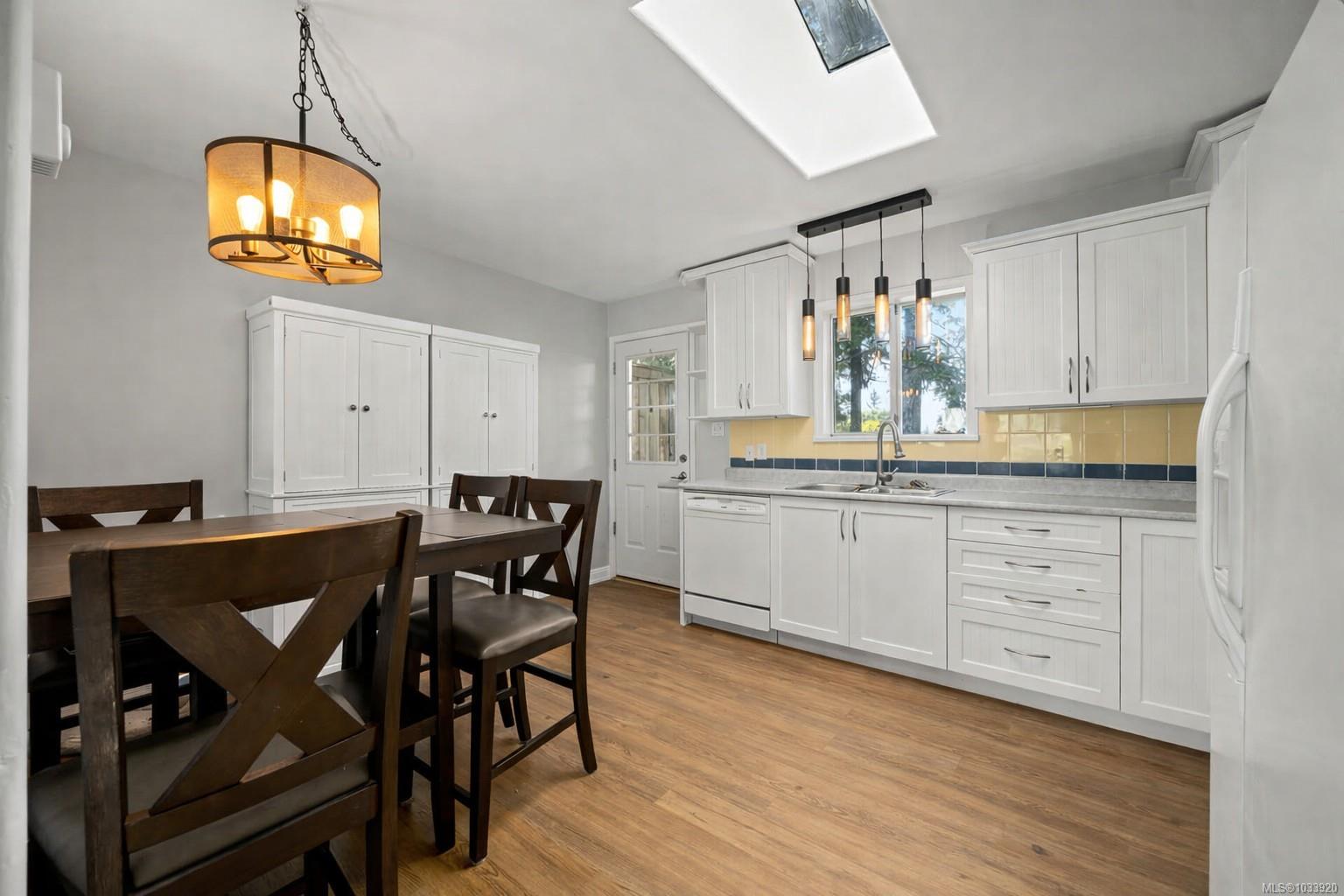 Additional image 3 of B-4657 Valecourt Crescent, Courtenay, BC, V9N 7W6