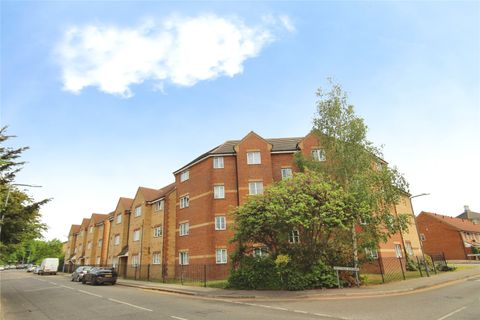 Madeleine Close, Chadwell Heath, Romford RM6