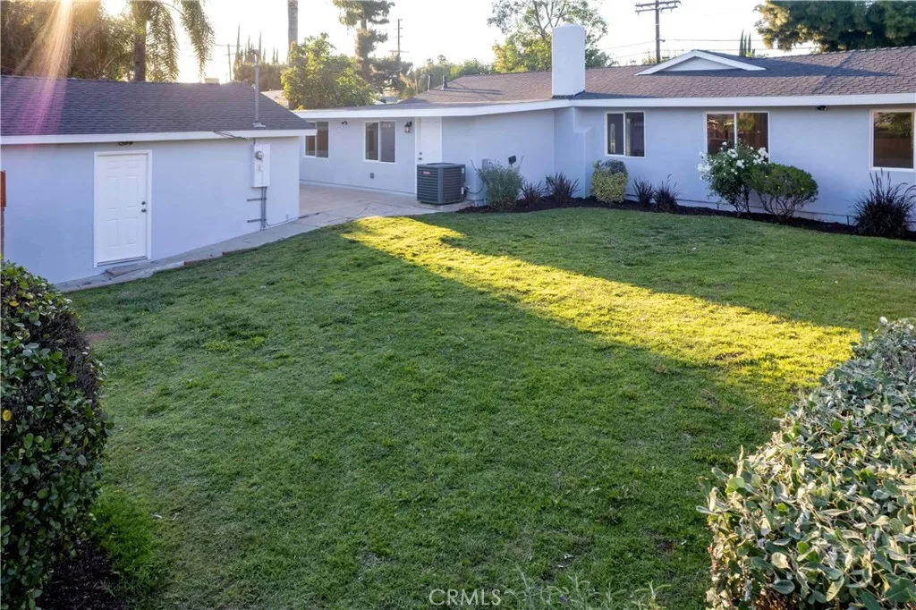 Additional image 7 of 22336 Saticoy St, Canoga Park, CA 91303
