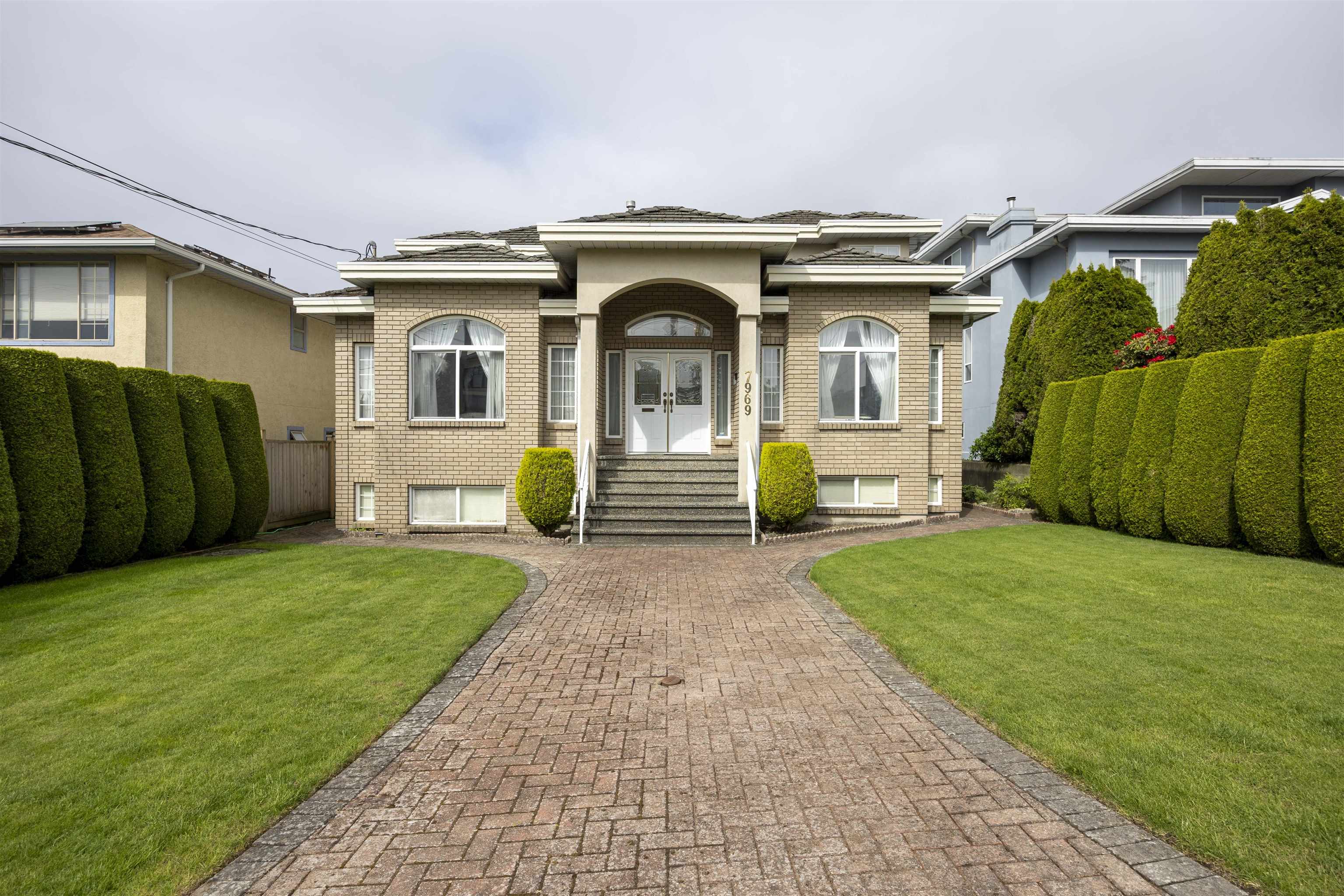 7969 Macpherson Avenue, Burnaby, BC, V5J 4P4