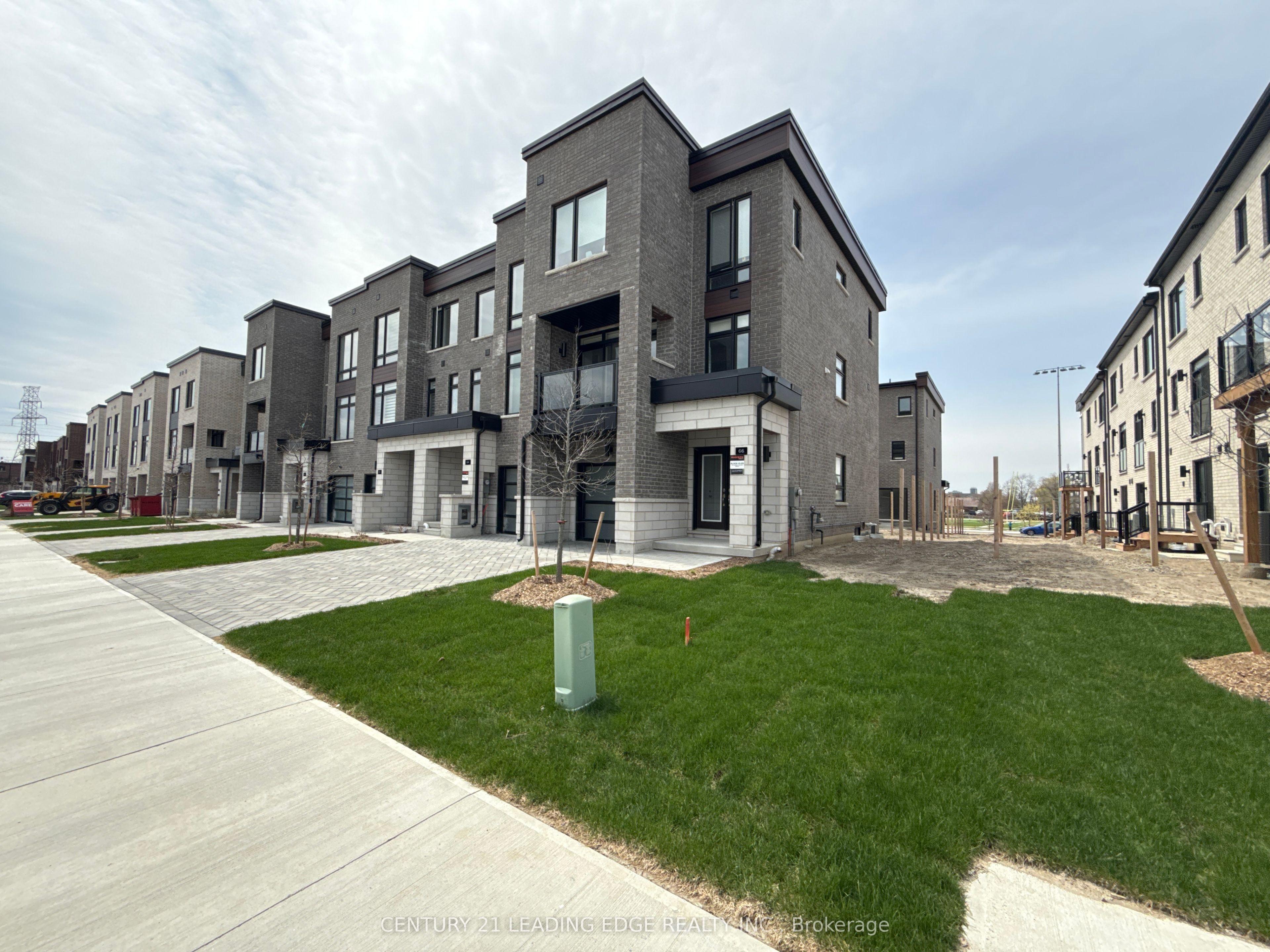 66 Danielle Moore Circle, Toronto, ON, M1P 0G9