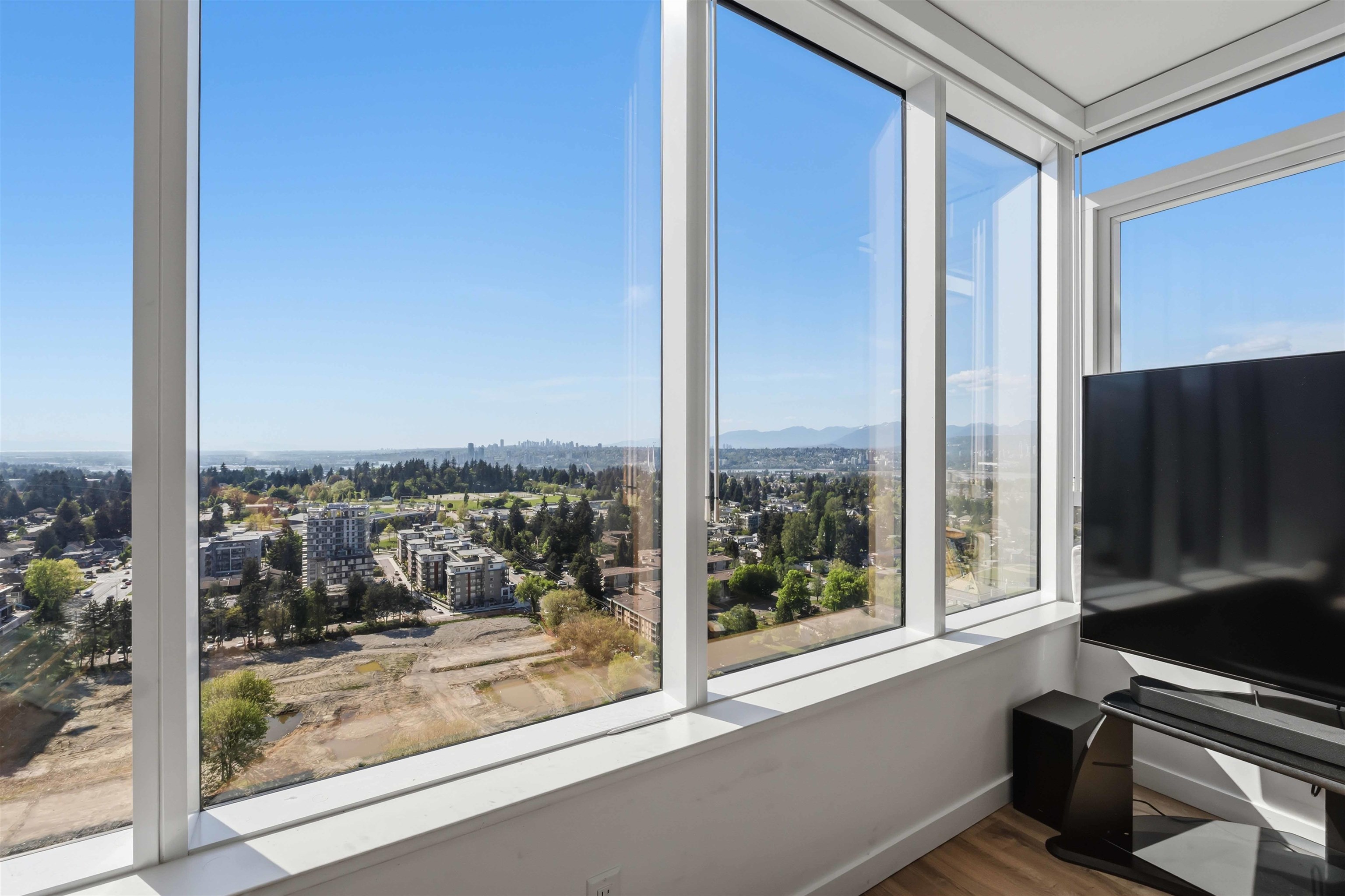 Additional image 3 of 2801-10448 University Drive, Surrey, BC, V3T 0S7
