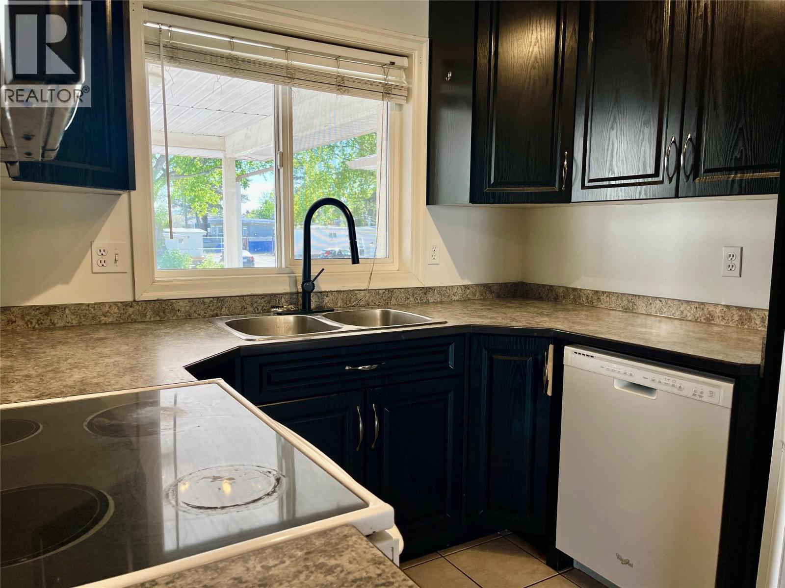 Additional image 2 of 3-790 Holt Street, Kamloops, BC, V2B5G4