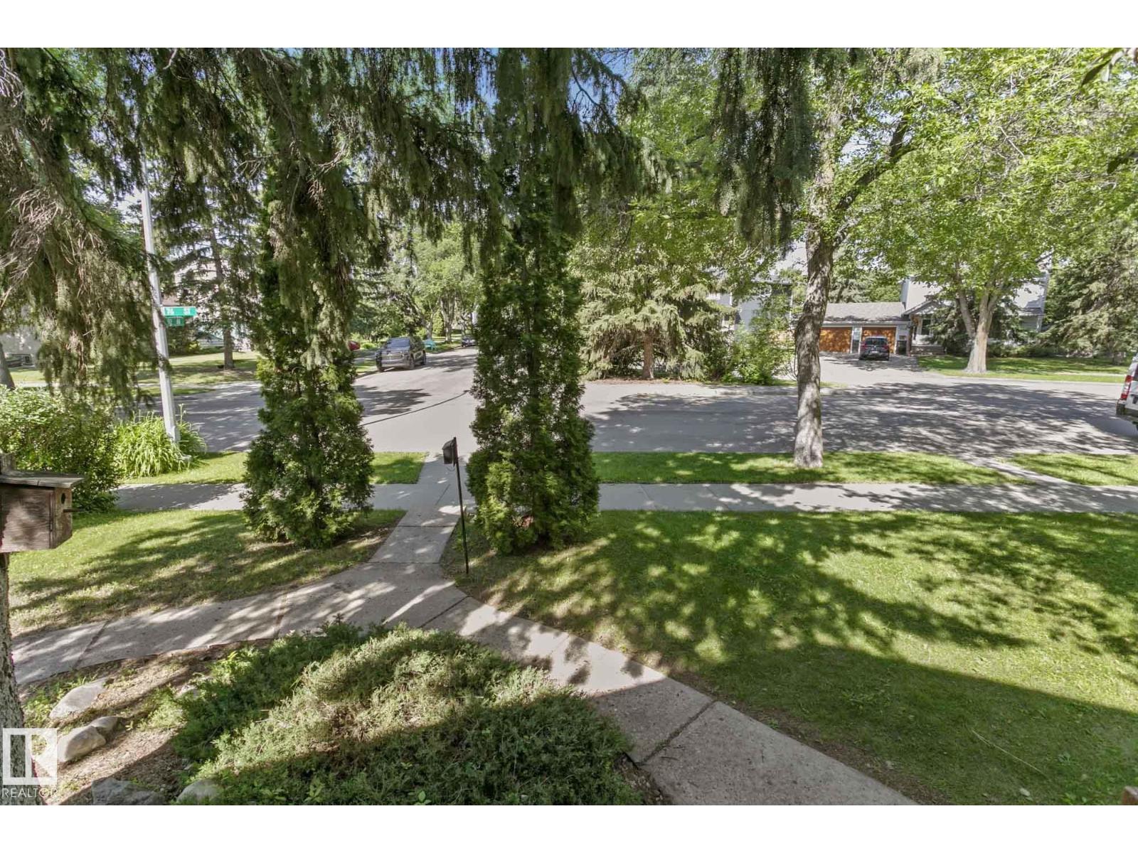 Additional image 6 of 9203 76 Street NW, Edmonton, AB, T6C2K4
