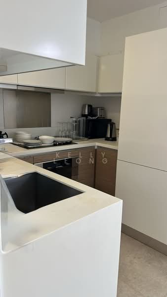 18 Marina Boulevard photo 3