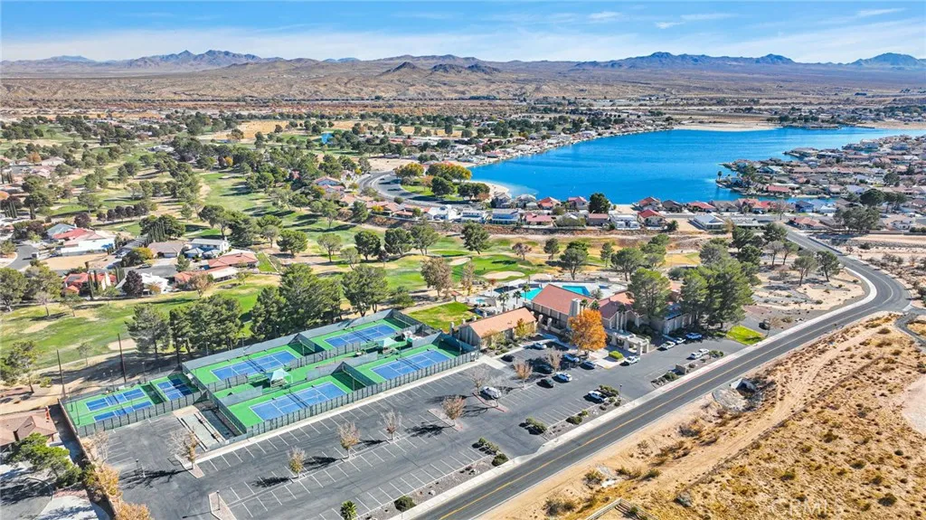 27354 Strawberry Ln, Helendale, CA 92342