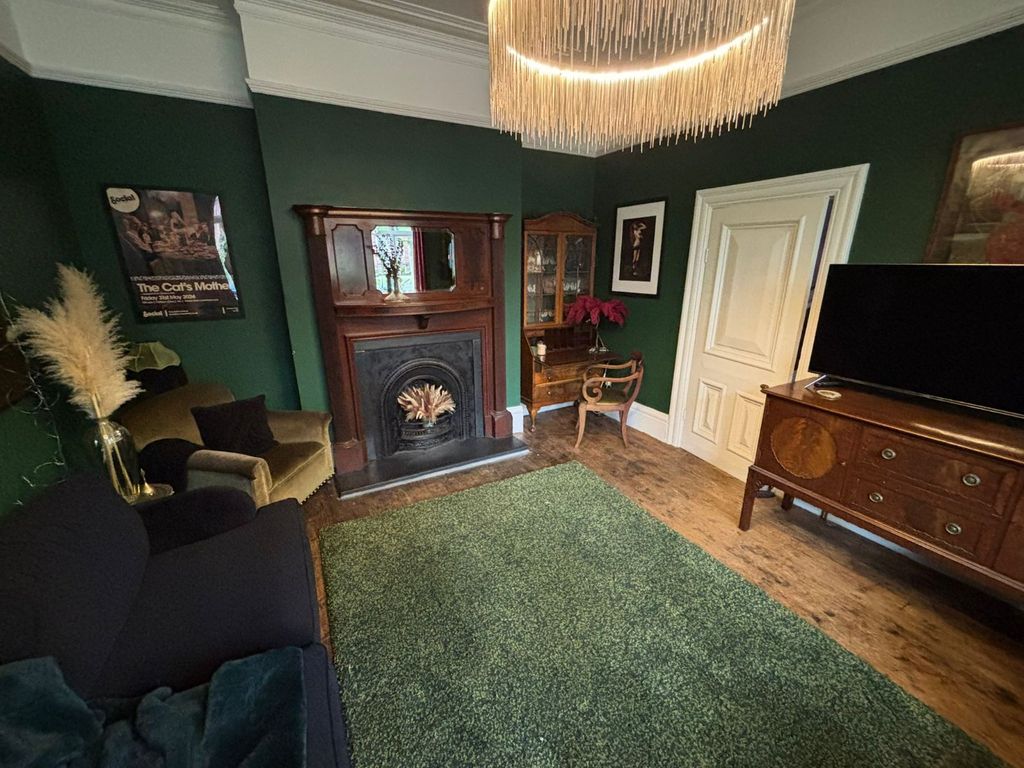 Additional image 3 of 5 bed terraced house to rentWestbourne Avenue, Princes Avenue, Hull, East Riding Of Yorkshi HU5