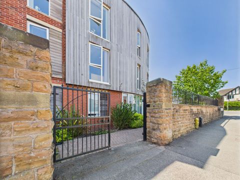 Parry Court, Hazel Grove, Mapperley, Nottingham NG3