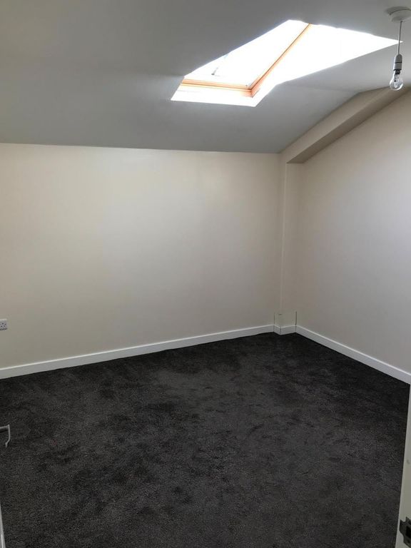 Additional image 4 of 3 bed flat to rentDimond Street, Pembroke Dock SA72