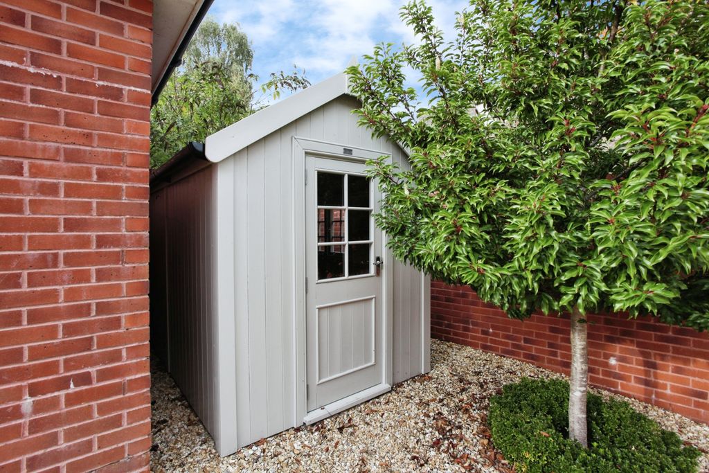 Additional image 30 of 5 bed detached house for saleMons Close, Newport NP20