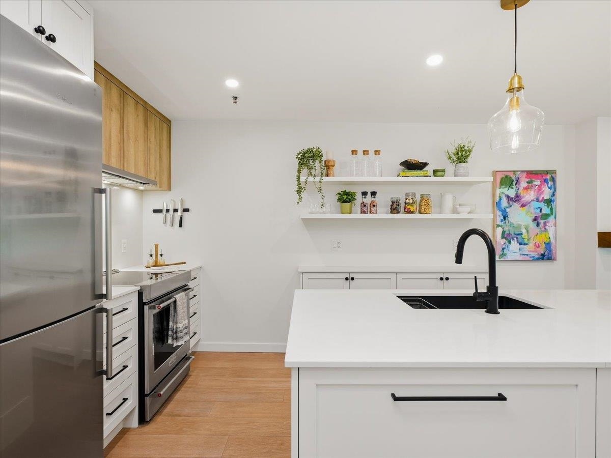 Additional image 3 of 207-1925 2nd Avenue W, Vancouver, BC, V6J 1J2