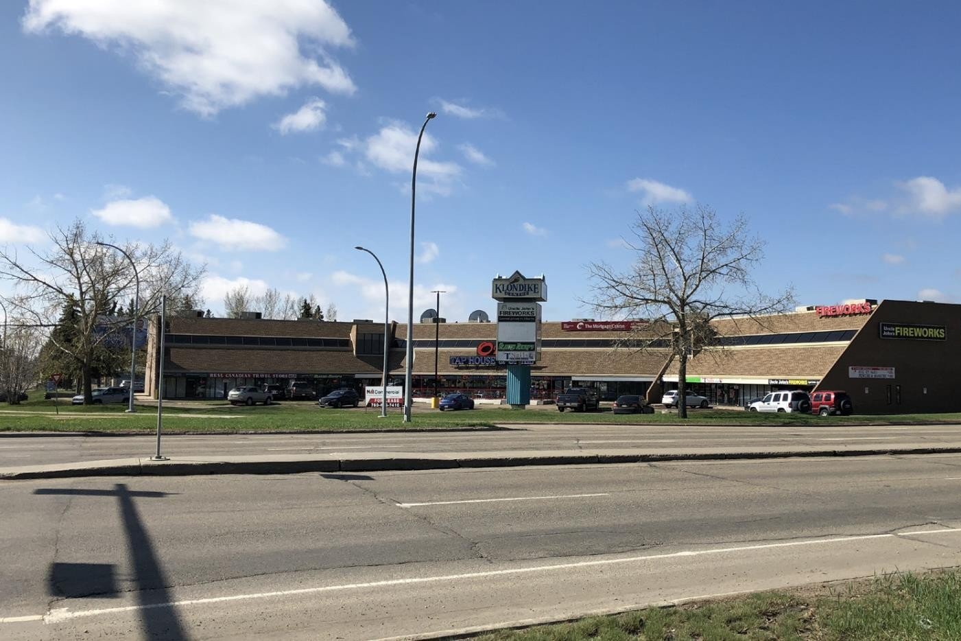 Additional image 2 of 11062,-11062 156 Street NW, Edmonton, AB, T5P4M8