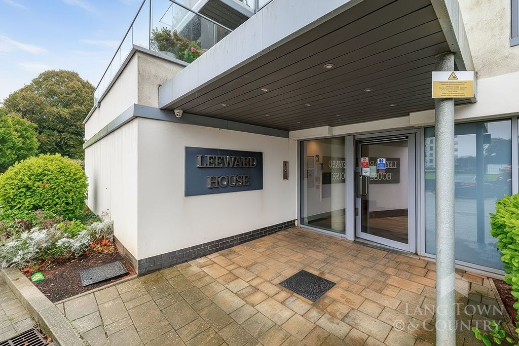 Additional image 16 of 3 bed penthouse for saleLeeward House, Discovery Road, Plymouth PL1