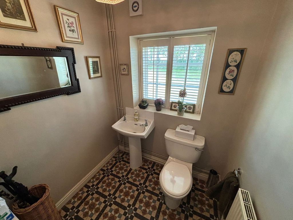 Additional image 10 of 5 bed detached house to rentSouth Dalton, Beverley, East Yorkshire HU17