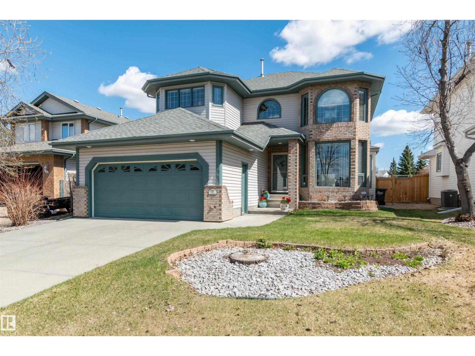 687 Meadowview Drive, Sherwood Park, AB, T8H1W4