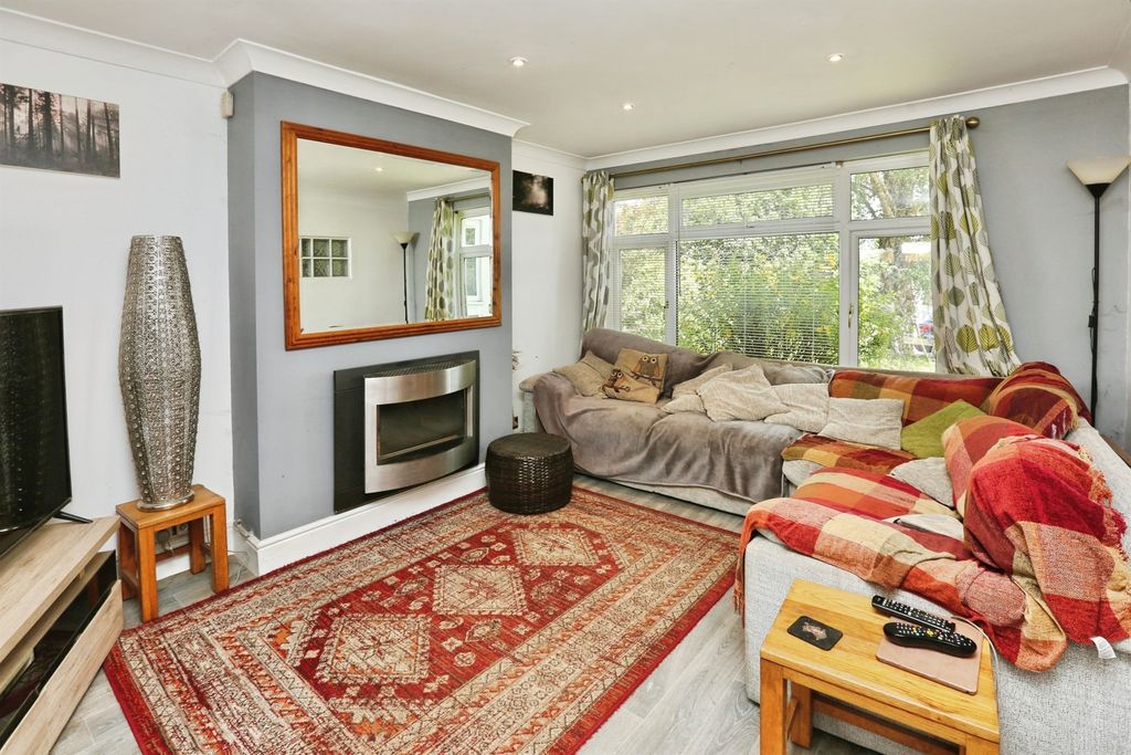 Additional image 3 of 3 bed semi-detached house for saleSpring Close, Fair Oak, Eastleigh SO50