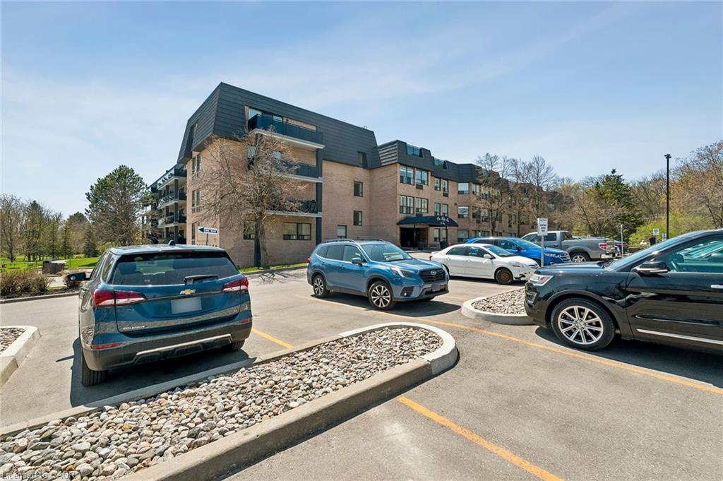 Additional image 2 of 327-155 Main Street N, Newmarket, ON, L3Y 8C2