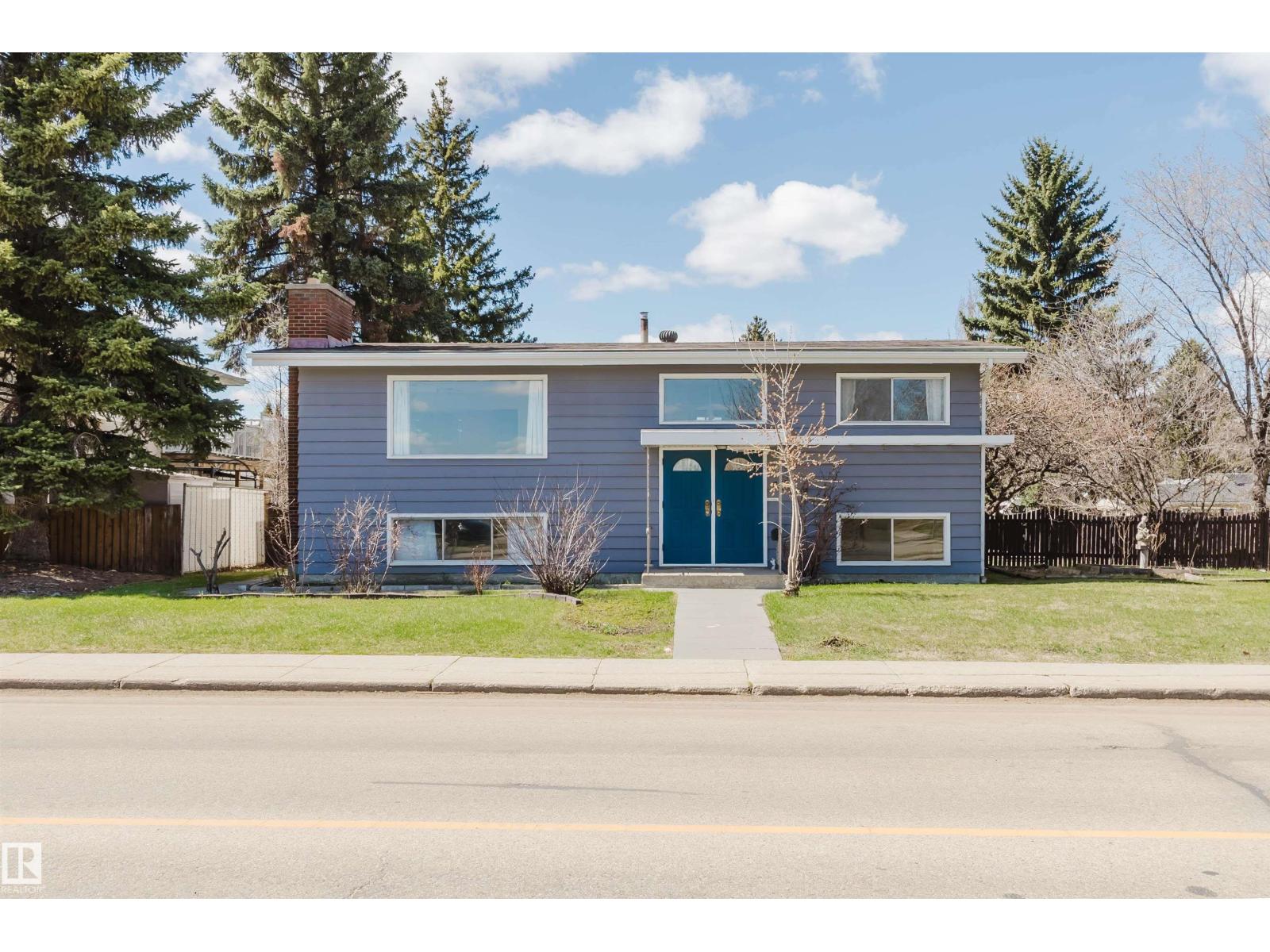 3752 114 Street NW, Edmonton, AB, T6J1M4