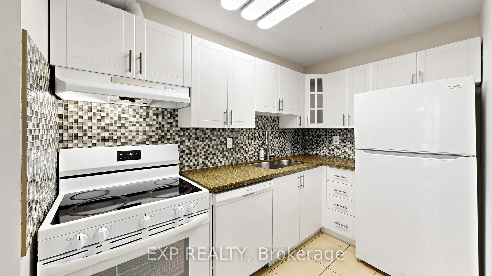 Additional image 3 of 1511-145 Hillcrest Avenue, Mississauga, ON, L5B 3Z1