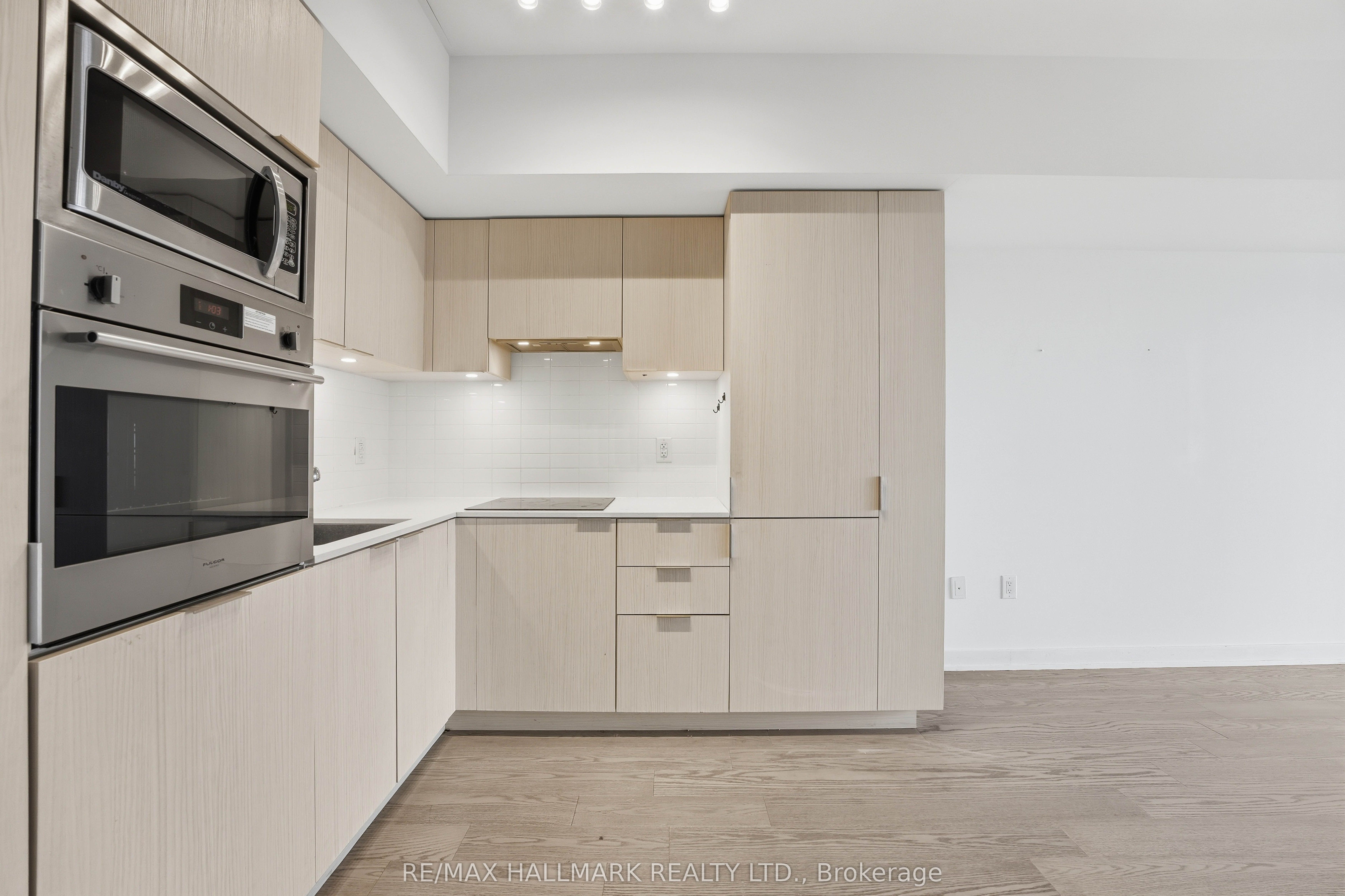 Additional image 5 of 5704-11 Wellesley Street W, Toronto, ON, M4Y 0G4