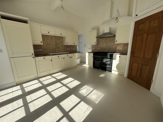 Additional image 2 of 4 bed end terrace house to rent5, The Parade, Castletown, Isle Of Man IM9