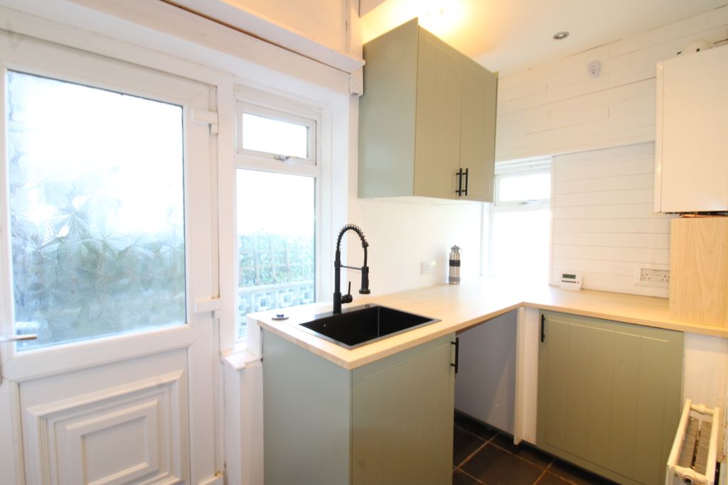 1 bed flat to rentMain Road, Beith KA14 photo 4