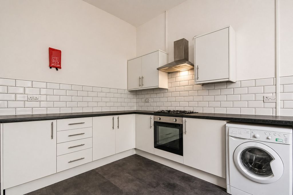 8 bed shared accommodation to rentBrunel Terrace, Nottingham NG7