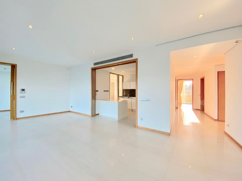 295 Ocean Drive photo 2