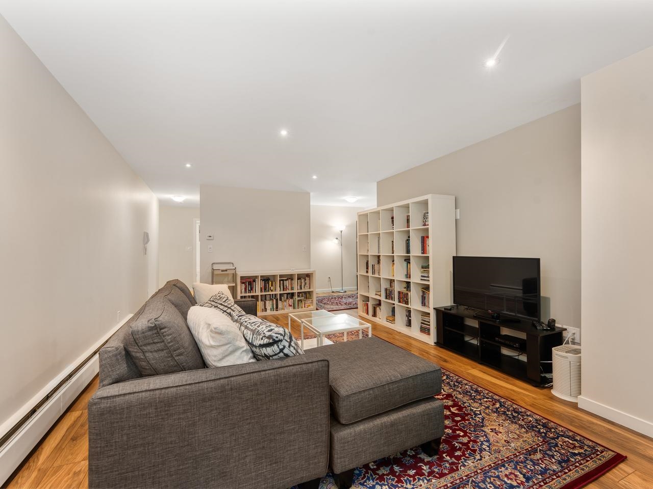 Additional image 2 of 305-1611 3rd Street E, Vancouver, BC, V5N 1H1