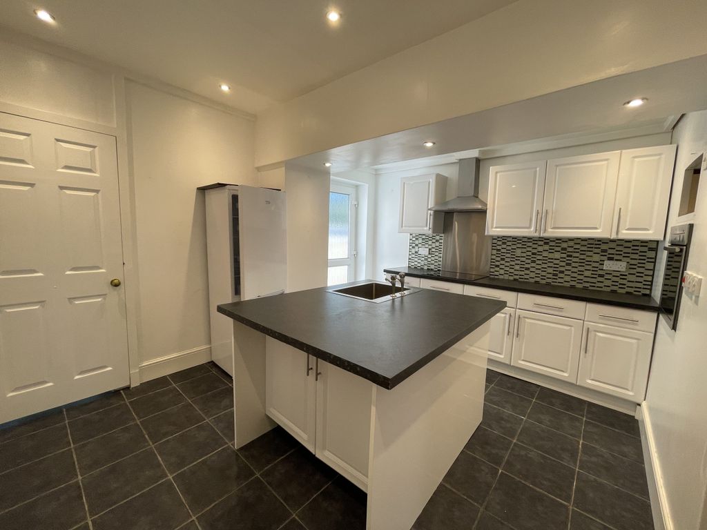 Additional image 2 of 2 bed terraced house to rentLinden Grove, Douglas, Isle Of Man IM2