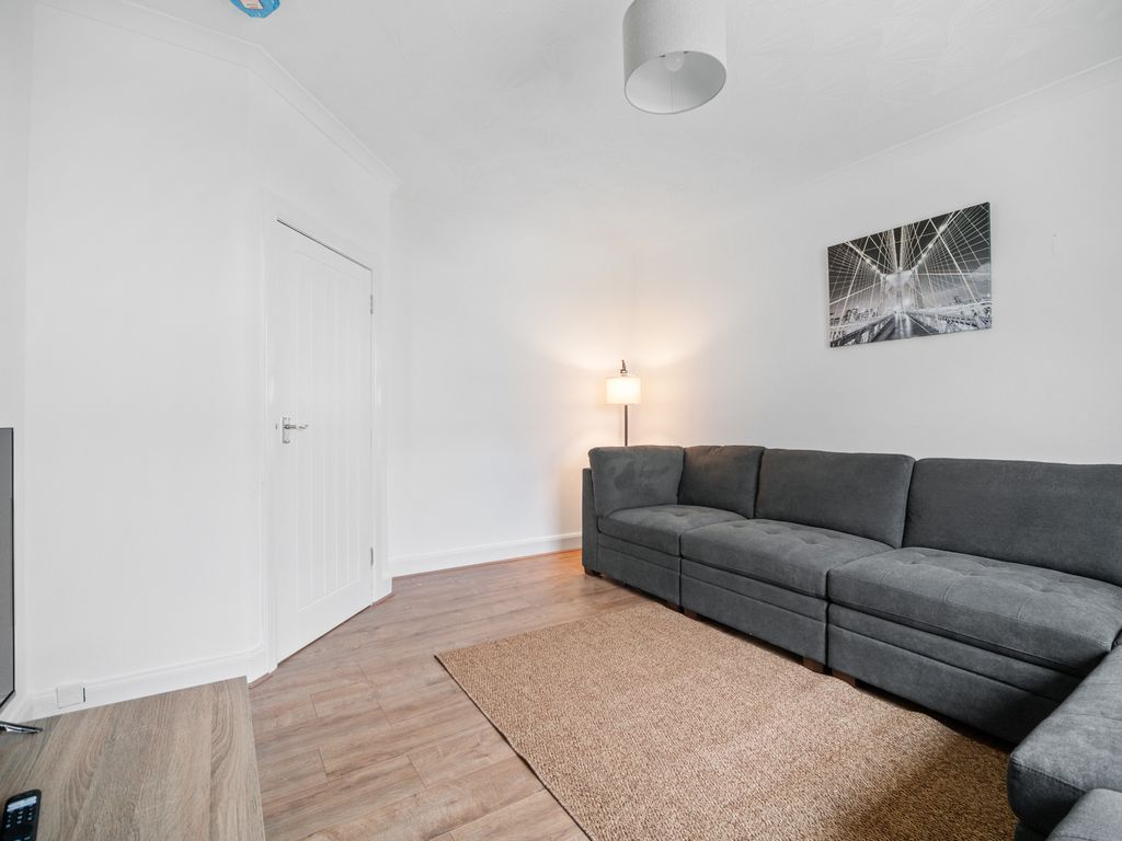 Additional image 3 of 2 bed flat to rentGlebe Road, Whitburn EH47