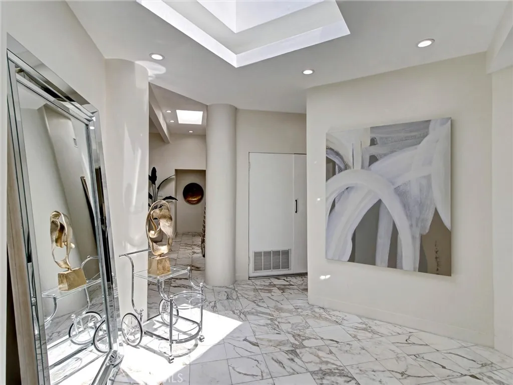 Additional image 5 of 4557 Don Timoteo Drive, Los Angeles, CA 90008