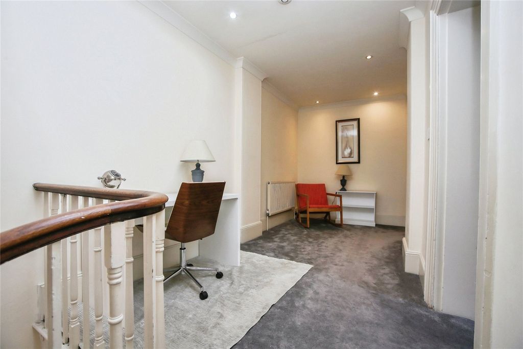 Additional image 7 of 3 bed flat to rentBerkeley Street, Cheltenham, Gloucestershire GL52