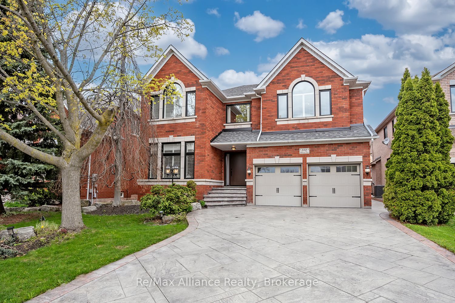 2182 Galloway Drive, Oakville, ON, L6H 6T4