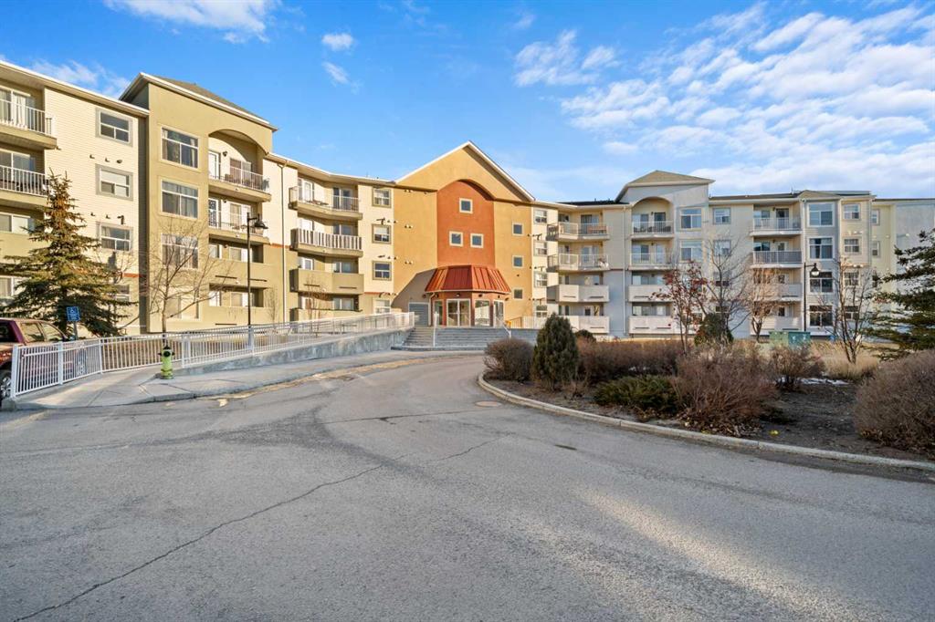 2321-700 Willowbrook Road NW, Airdrie, AB, T2B2B7 photo 2