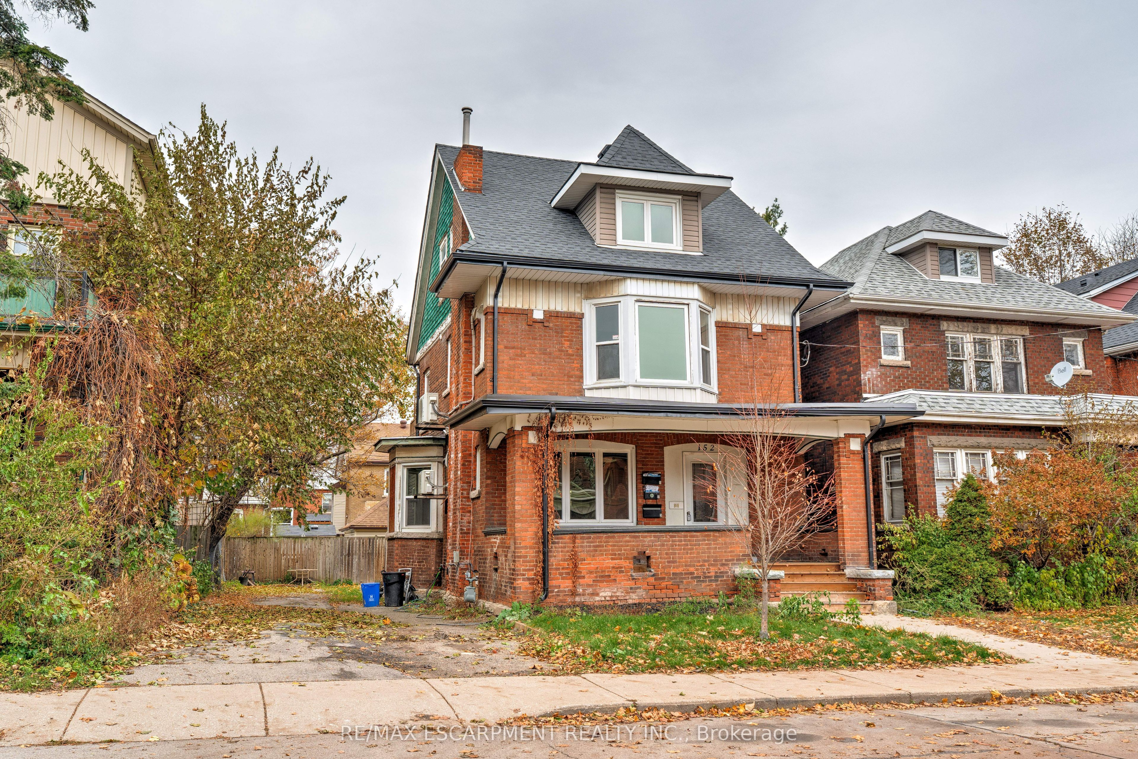 Lower-152 Sanford Avenue S, Hamilton, ON, L8M 2G9