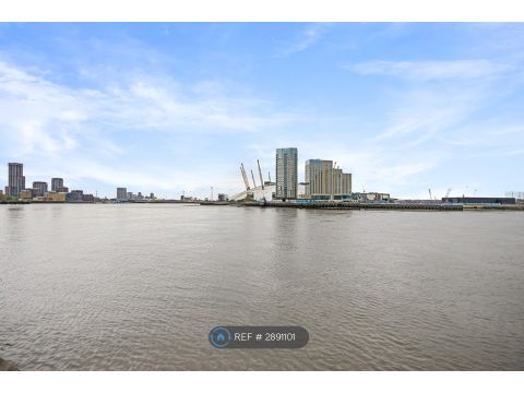New Providence Wharf, London E14, Studio to rent