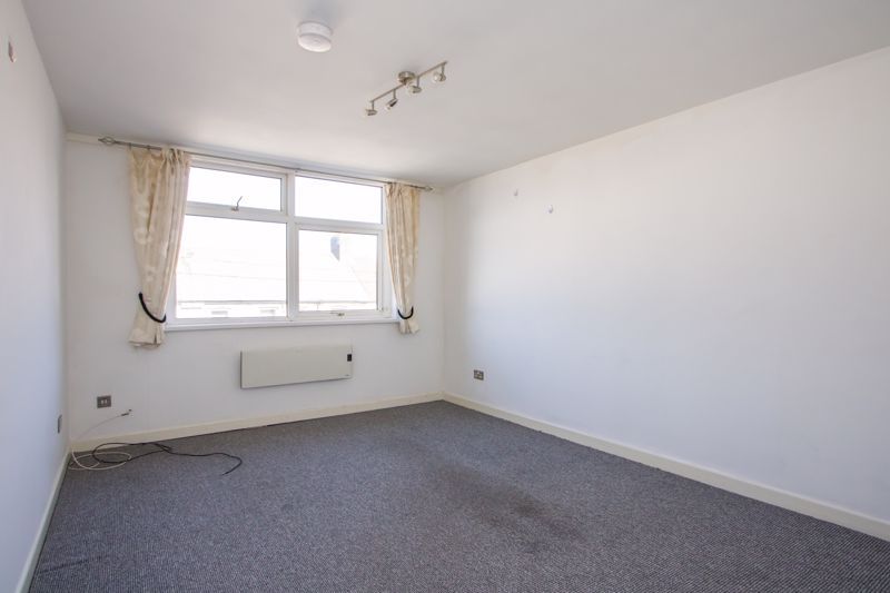Additional image 2 of 2 bed flat to rentBridge Street, Penarth CF64
