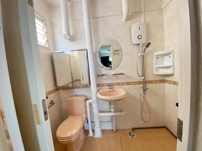 116 Bukit Merah Central photo 4