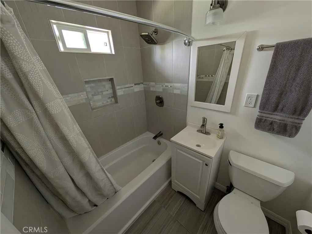 Additional image 46 of 23130 Victory Blvd, Woodland Hills, CA 91367