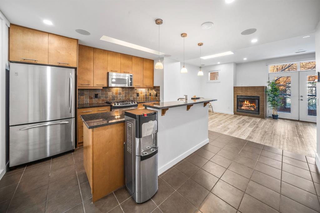 156 9 Street NE, Calgary, AB, T2E 0P4