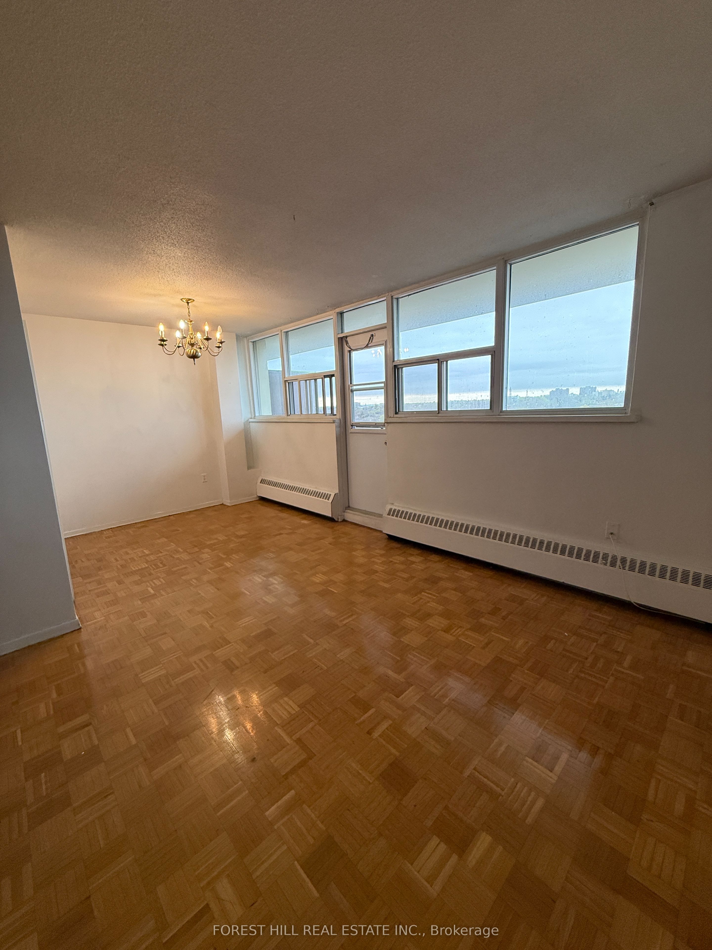 Additional image 2 of 902-161 Oakwood Avenue, Toronto, ON, M6E 2V2