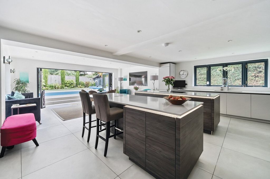 Additional image 2 of 7 bed detached house to rentChilworth Road, Chilworth, Southampton, Hampshire SO16